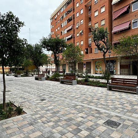Rodrigues 15 Aparthotel Valencia Exterior photo