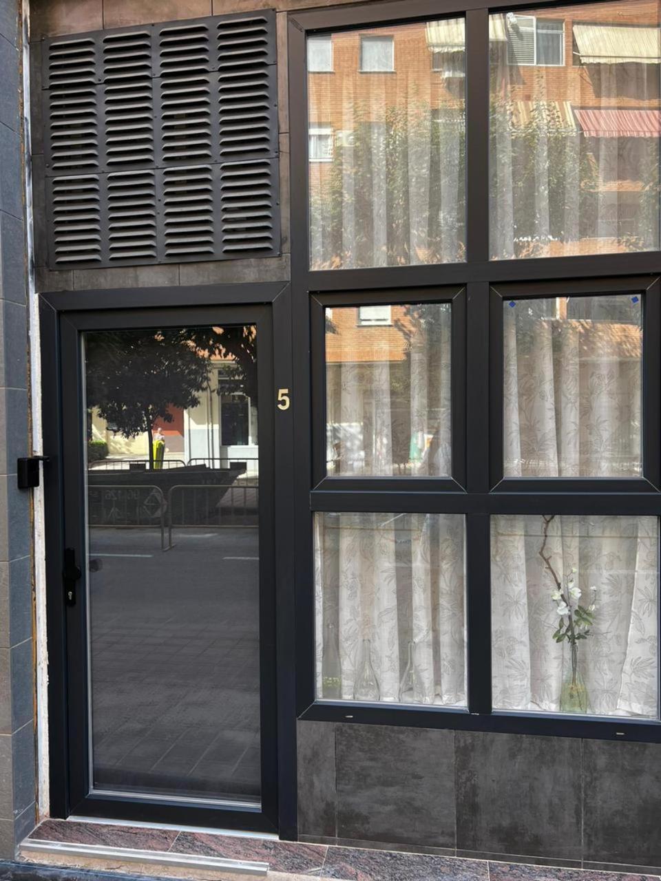 Rodrigues 15 Aparthotel Valencia Exterior photo
